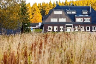 Chaty a chalupy v kurzu. Nejvíc se nakupuje kousek od Prahy - Seznam Zprávy